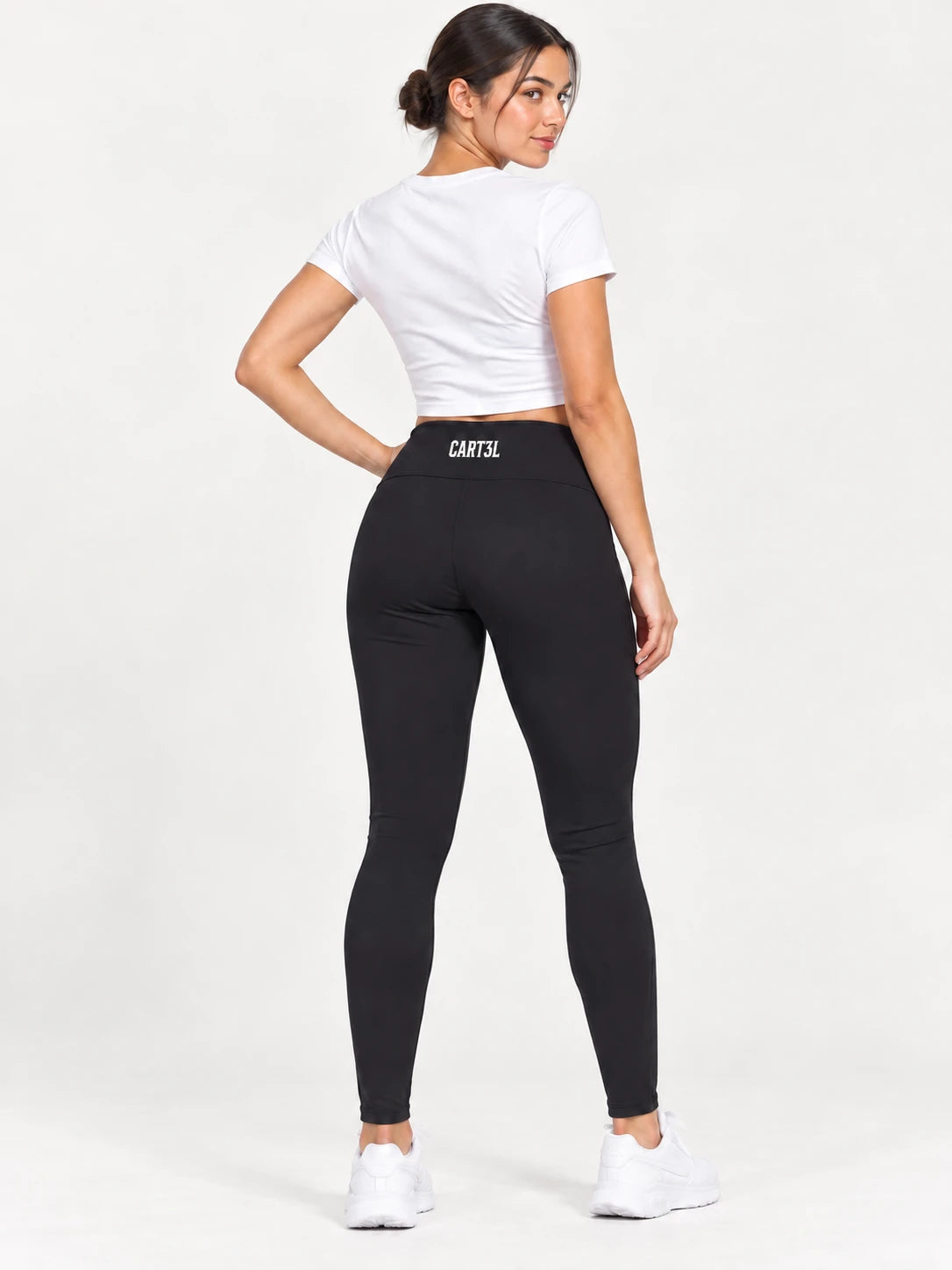 Legging Cart3l preto, vista traseira, logo no cós