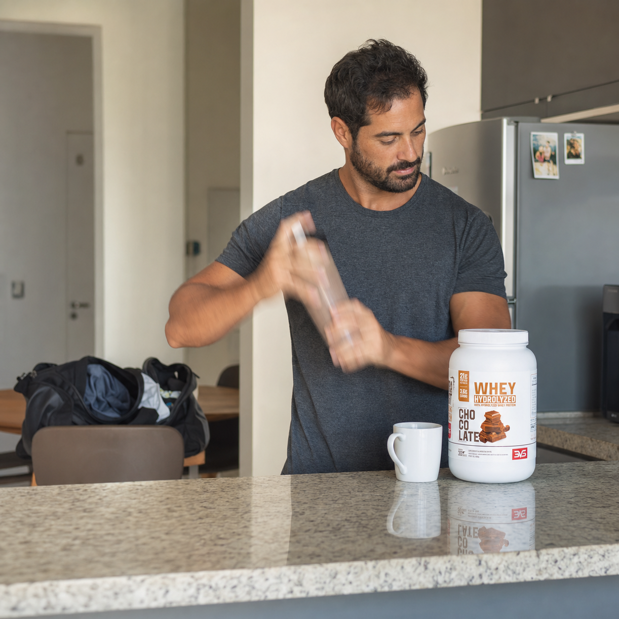 Whey Hidrolisada 900g sabor Chocolate na rotina da manhã