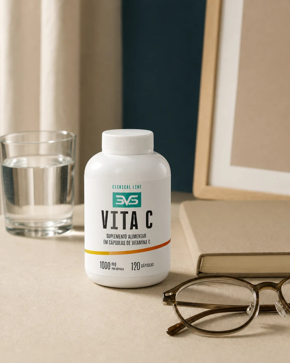 Vitamina C 1000 mg 3VS em cena de leitura do rótulo